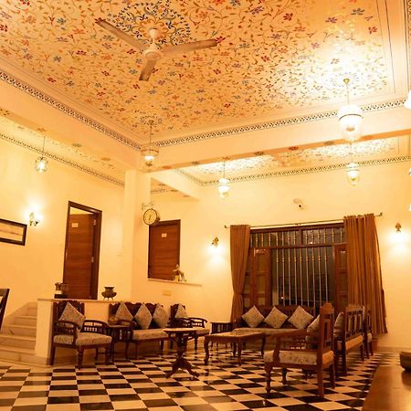 Hotel Karohi Villa อุเดเปอร์ ภายนอก รูปภาพ