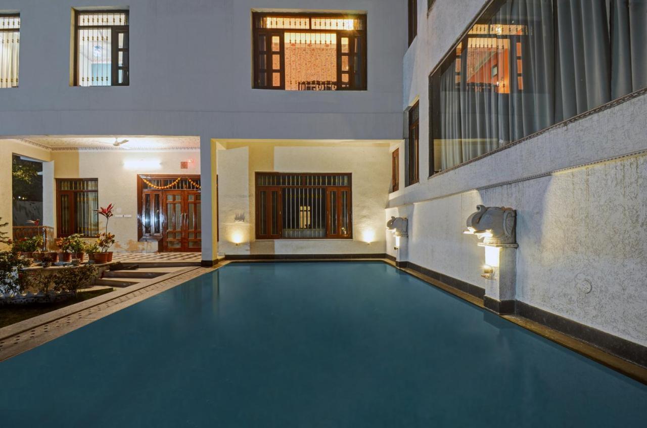 Hotel Karohi Villa อุเดเปอร์ ภายนอก รูปภาพ