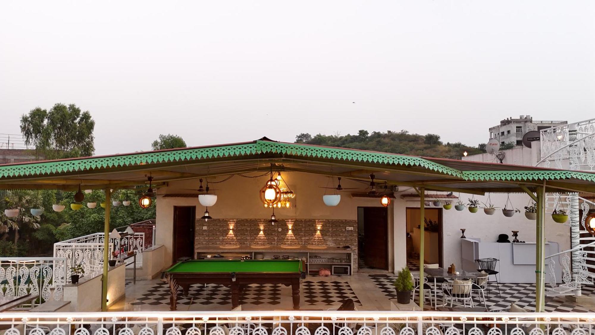 Hotel Karohi Villa อุเดเปอร์ ภายนอก รูปภาพ