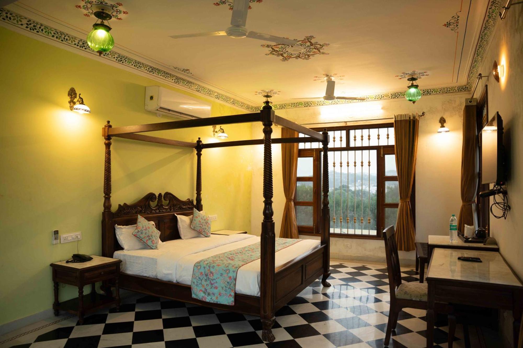 Hotel Karohi Villa อุเดเปอร์ ภายนอก รูปภาพ